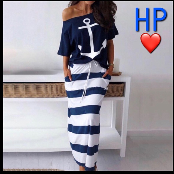 Dresses & Skirts - 2 piece maxi skirt / t shirt striped anchor print size small